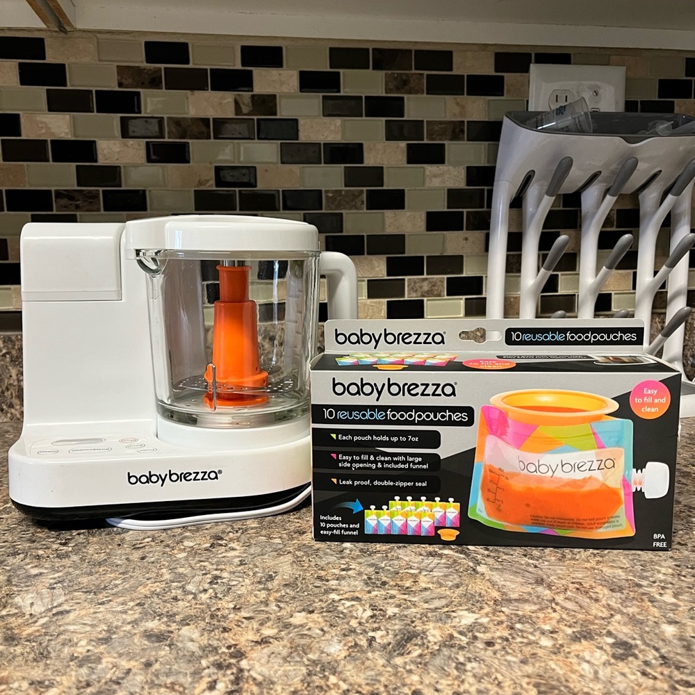 Baby Brezza Baby Food Processor and 10 Reusable Food Pouches
